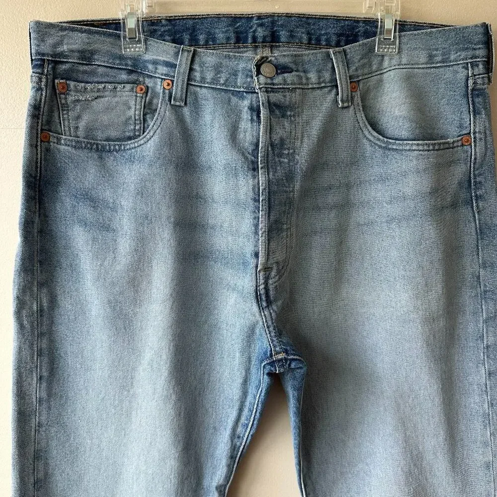Levi's 501 Jeans Straight Leg Button Fly Light Wash Men's Size 38x30